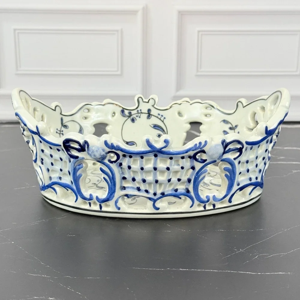 VTG Outeiro Agueda Hand Painted Reticulated Porcelain Blue White Basket 8